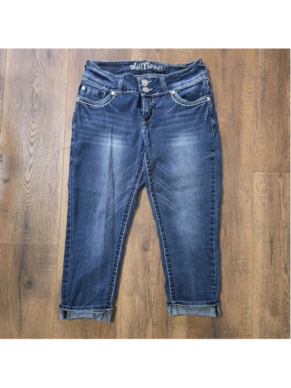 Women's WallFlower Blue Cropped Jeans with White Stitching, Size 7
